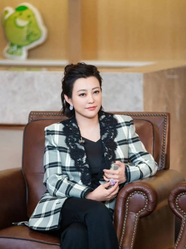 郝蕾说演员没工作都扎堆短剧了 无奈之选